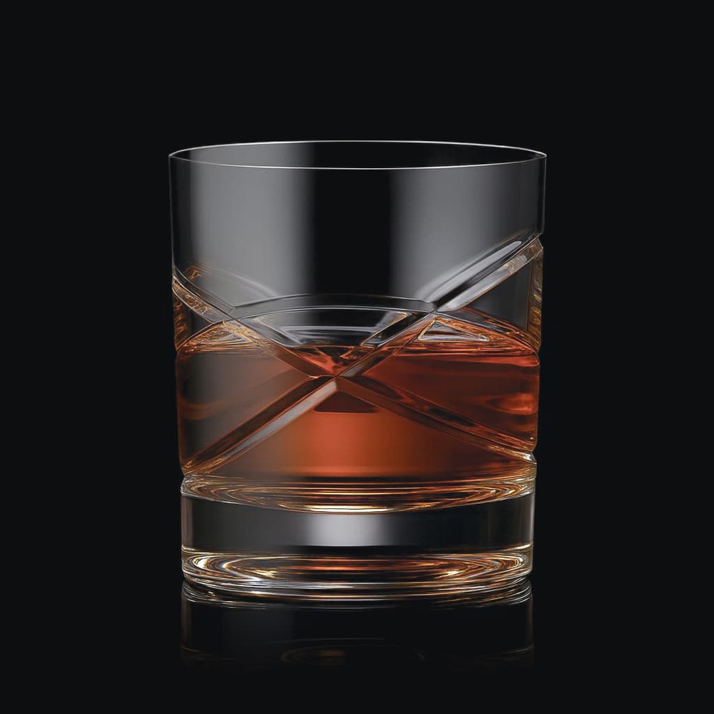 SHTOX Crosswind tumbler with whisky, on black