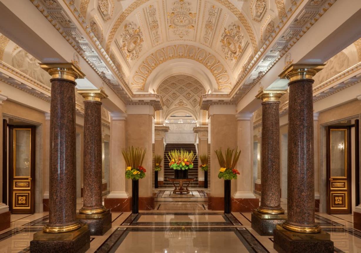 Four Seasons, Saint Petersburg: a venue that serves with SHTOX glassware