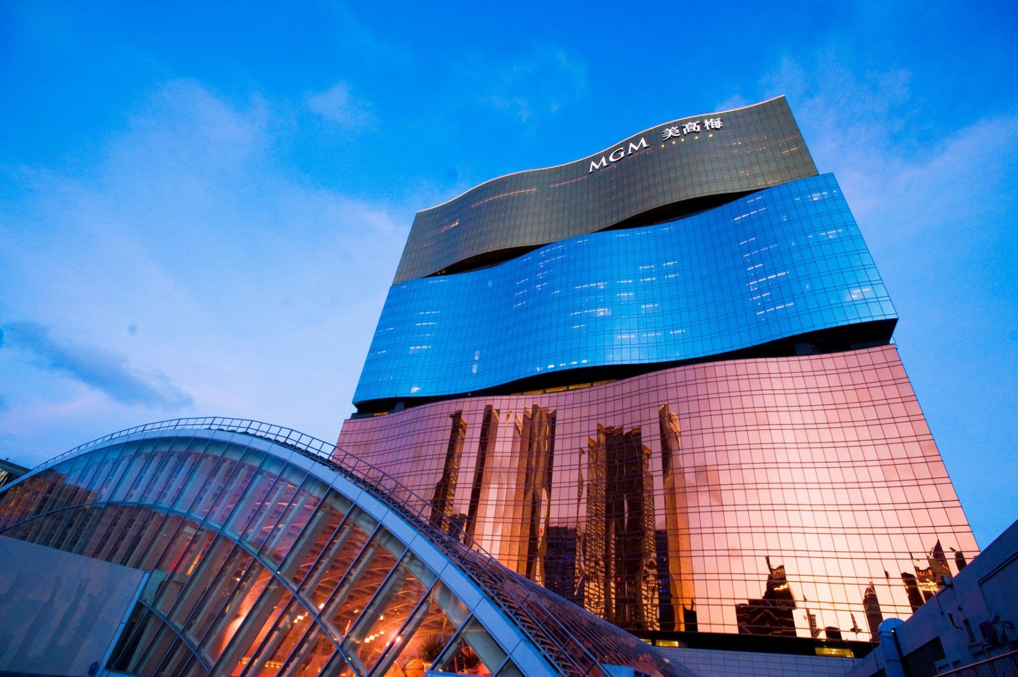 MGM, Macau: a venue that serves with SHTOX glassware